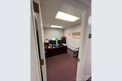 320 E Lee Avenue, Yadkinville, NC 27055 - Photo 34