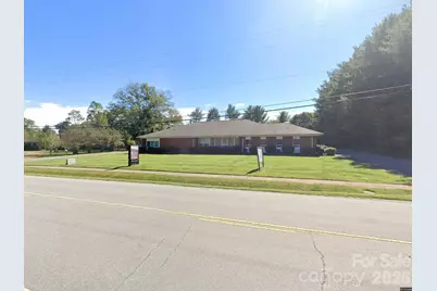 320 E Lee Avenue, Yadkinville, NC 27055 - Photo 2