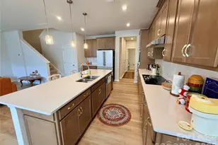 5826 Strathmore Ct, Charlotte, NC 28215 - Photo 12
