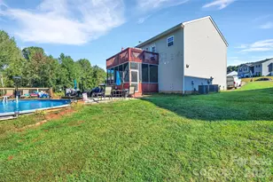 392 Lone Tree Ln, Clover, SC 29710 - Photo 24