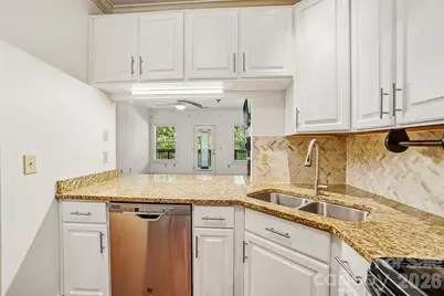 9 Kenilworth Knolls #201, Asheville, NC 28805 - Photo 16