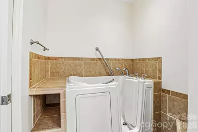 9 Kenilworth Knolls #201, Asheville, NC 28805 - Photo 24