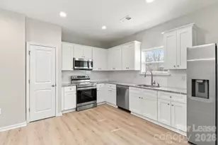 1023 N Ransom St, Gastonia, NC 28052 - Photo 4
