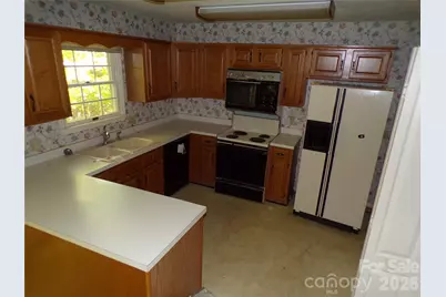 10 Governors Drive, Hendersonville, NC 28791 - Photo 12