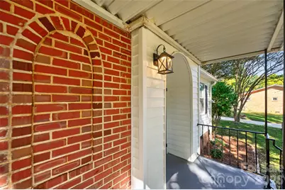 1829 3rd Street NE, Hickory, NC 28601 - Photo 4