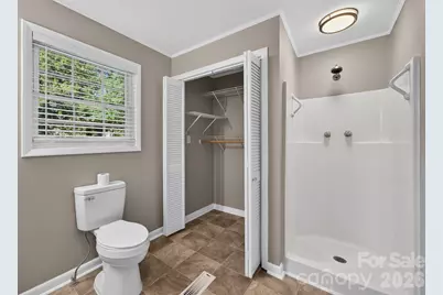 1829 3rd Street NE, Hickory, NC 28601 - Photo 16