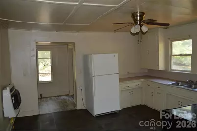 247 N Main Street, Troutman, NC 28166 - Photo 4