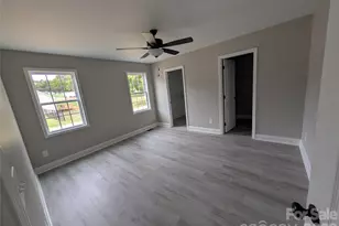 2746 Magnolia St, Conover, NC 28613 - Photo 10