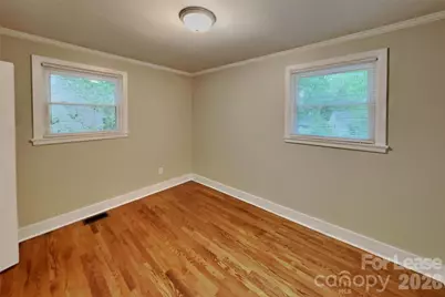 514 E 12th Avenue, Gastonia, NC 28054 - Photo 6
