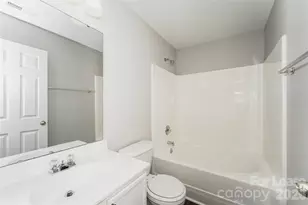 3626 Charterhall Ln, Charlotte, NC 28215 - Photo 10