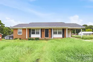 221 Tanglewood Dr, Kannapolis, NC 28081 - Photo 1