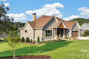 966 Mapleton Ln, Columbus, NC 28722 - Photo 2