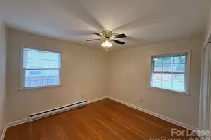 1024 Mt Kisco Dr, Charlotte, NC 28213 - Photo 12