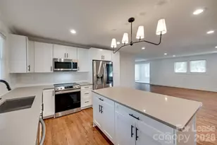 3001 Tuckaseegee Rd, Charlotte, NC 28208 - Photo 6