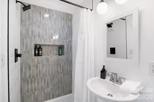 12 20 28 36 Collins Mountain Dr, Asheville, NC 28804 - Photo 24