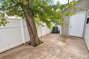1911 Flushing Ct, Charlotte, NC 28215 - Photo 14