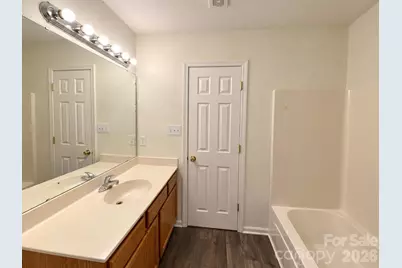 1911 Flushing Court, Charlotte, NC 28215 - Photo 10