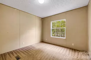 242 Flat Creek Rd, Black Mountain, NC 28711 - Photo 20