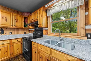 758 Mash Stomp Rd, Maggie Valley, NC 28751 - Photo 16