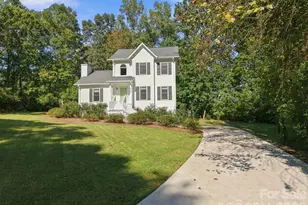 1270 Berra Pl, Hickory, NC 28602 - Photo 1