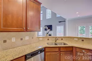 9609 Spurwig Ct, Charlotte, NC 28278 - Photo 14