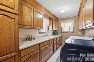 328 Davidson Ct, Taylorsville, NC 28681 - Photo 12