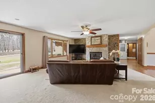 328 Davidson Ct, Taylorsville, NC 28681 - Photo 8