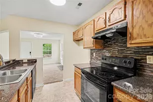 1611 Dendy Ln, Pineville, NC 28134 - Photo 8