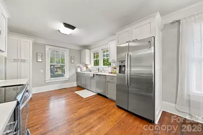 1339 5th Street NE, Hickory, NC 28601 - Photo 6