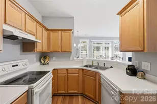5426 Johnston Mill Ct, Charlotte, NC 28269 - Photo 14
