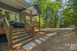 5 Goodman Rd, Asheville, NC 28804 - Photo 2