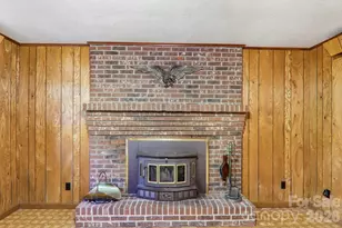 122 W Laurel Ln, Etowah, NC 28729 - Photo 34