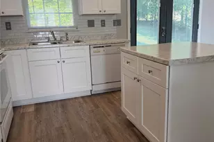 10904 Delsing Ct, Charlotte, NC 28214 - Photo 8