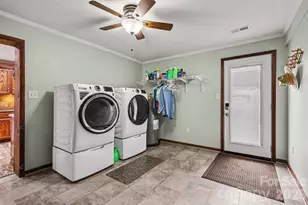 9202 Elgin Dr, Charlotte, NC 28214 - Photo 28