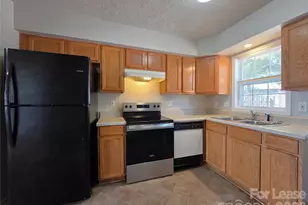 202 1st St, Huntersville, NC 28078 - Photo 4