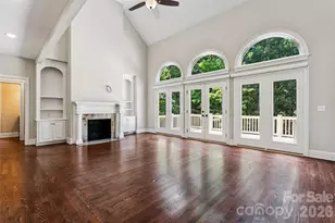 16516 Riverpointe Dr, Charlotte, NC 28278 - Photo 6