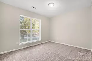 6411 Rocklake Dr, Charlotte, NC 28214 - Photo 8