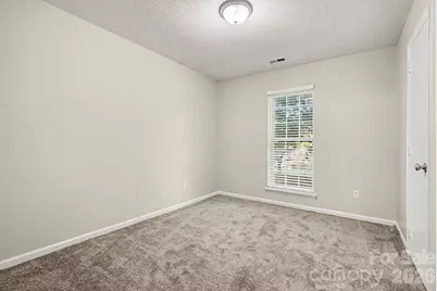 6411 Rocklake Drive, Charlotte, NC 28214 - Photo 10