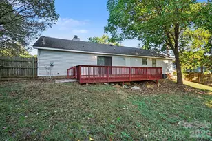 6411 Rocklake Dr, Charlotte, NC 28214 - Photo 14