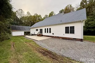 151 Robertson Dr, Taylorsville, NC 28681 - Photo 2
