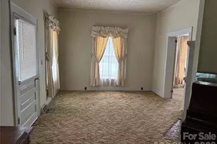 114 Hampton St, Chester, SC 29706 - Photo 6