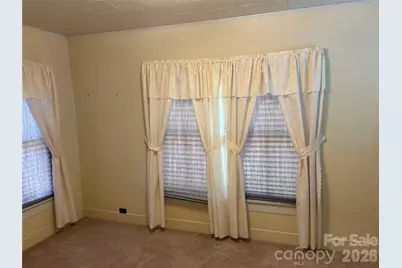 114 Hampton Street, Chester, SC 29706 - Photo 18
