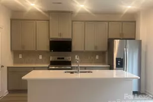 1241 30th St Ln NE, Conover, NC 28613 - Photo 2