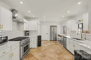 9006 St Croix Ln, Charlotte, NC 28277 - Photo 8
