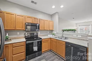 487 Delta Dr, Fort Mill, SC 29715 - Photo 8