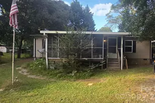 2008 7th Ave SW, Hickory, NC 28602 - Photo 2