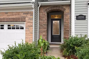 12237 Gambrell Dr, Charlotte, NC 28278 - Photo 2