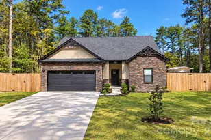 6519 Pargo Rd, Charlotte, NC 28216 - Photo 2