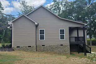 103 St Michael Ave, Great Falls, SC 29055 - Photo 4