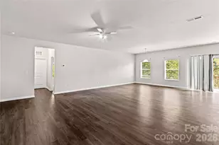 133 Sandtrap Dr, Statesville, NC 28677 - Photo 4